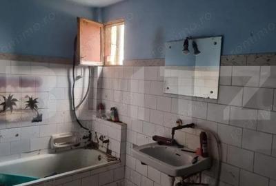 Casă cu 4 camere cu Teren 750 Mp în Poiana - 7