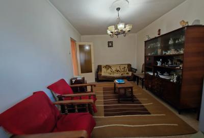 Anda 2 Camere Decomandat Necesita Renovare Bloc 1985 - 10