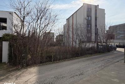 Teren de 617 mp, în Palazu Mare - 2