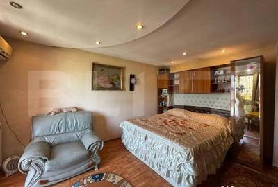 Casă cu 9 camere cu Teren 303 Mp în Central - 8