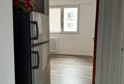 Apartament cu 3 camere semidecomandat în P-ța Victoriei - 10