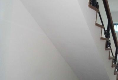 Casă cu 4 camere decomandat în Central - 3
