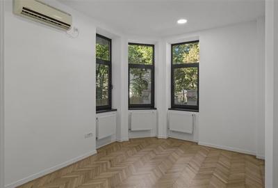 Casă individuală cu 9 camere cu Teren 200 Mp în Central - 8