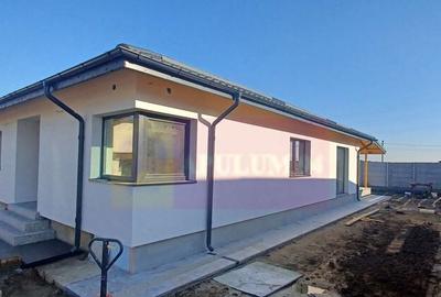 Sabareni, casa parter 4 camere, CT, terasa, pivni?a... - 1