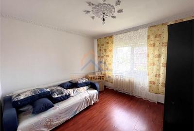 Inchiriere apartament 3 camere etaj 4 zona 13 Septembrie - Novaci Inchiriere apartament 3 camere etaj 4 zona 13 Septembrie - Novaci - 10