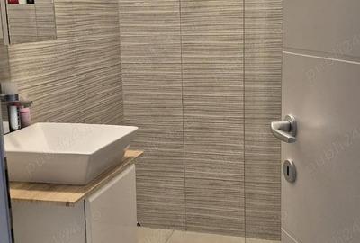 Apartament cu 3 camere decomandat în Bună Ziua