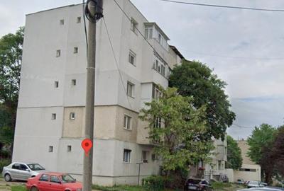 Apartament cu 2 camere semidecomandat în Republicii