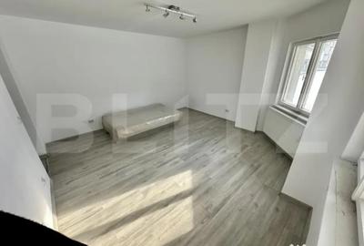 Apartament cu 3 camere decomandat în Decebal - 5