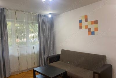 Apartament cu 2 camere decomandat în Vest