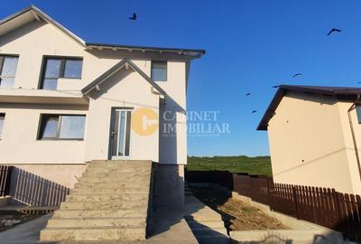 Duplex cu 4 camere cu Canalizare în Miroslava - 6