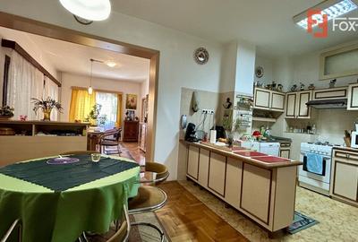 Casă individuală cu 11 camere cu Canalizare în Girocului - 11