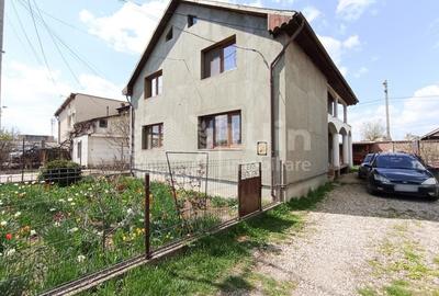 Casă individuală cu 7 camere cu Canalizare în Mărăști - 1
