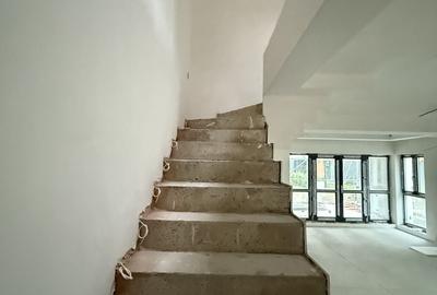 Duplex cu 4 camere cu Canalizare în Titan - 13