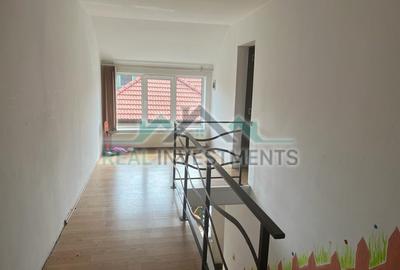 Casă cu 5 camere cu Teren 392 Mp în Intim - 14