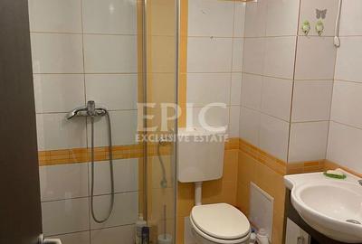 Apartament cu 3 camere în 7 Noiembrie - 2