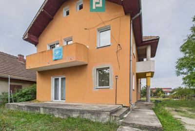 Casă cu 5 camere în Remetea Mare - 19