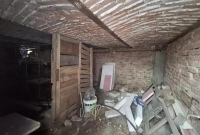 Apartament la casa 2 camere pivnita parcare zona Terezian - 10