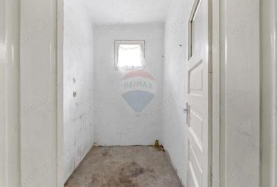 Casă cu 9 camere cu Canalizare în Central - 15