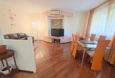 Apartament cu 3 camere decomandat în 9 Mai