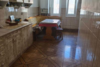 Apartament cu 4 camere decomandat în Central - 6
