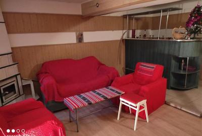 Apartament cu 3 camere decomandat în Azuga - 2
