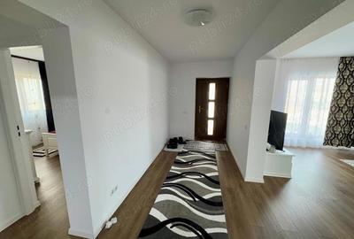 Persoana fizica vand casa in Lapu?el - 7