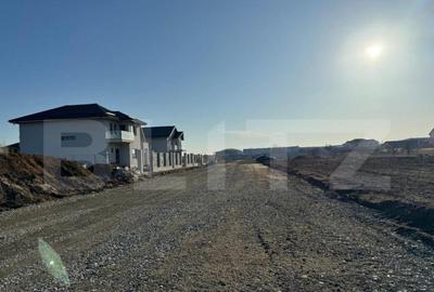 Teren de 324 mp, în Central