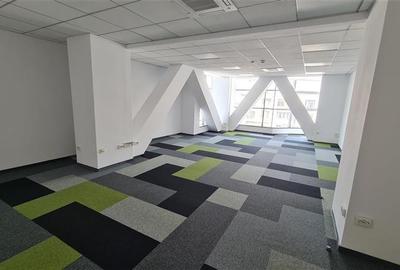 Spatiu de birouri proaspat renovat - 3