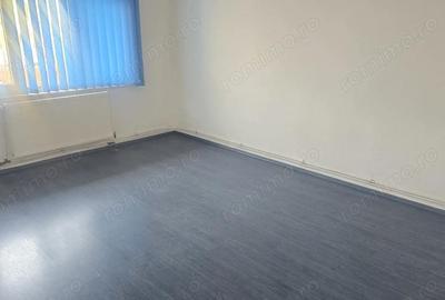 Spațiu comercial, de 74 mp, în Central - 2