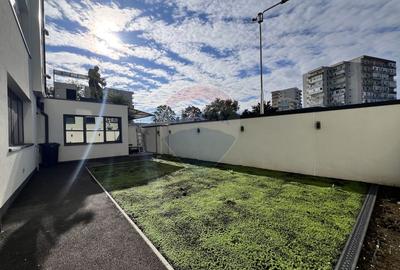 Spatiu comercial modern de inchiriat / 2 locuri de parcare - 15