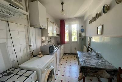 Apartament cu 3 camere decomandat în Central - 2