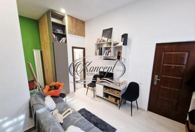 Investitie ideala: casa cu 2 unitati locative si curte, str. - 16