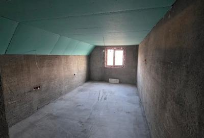 Casă cu 4 camere cu Garaj în Ostrovu Corbului - 7