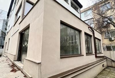 Casă individuală cu 8 camere cu Canalizare în Primăverii - 3