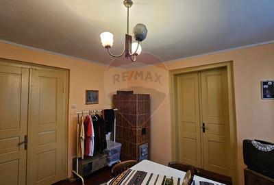 Casă / Vilă cu 3 camere de vânzare-Cacica-Suceava - 58