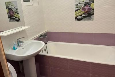 Apartament cu 3 camere decomandat în Tineretului