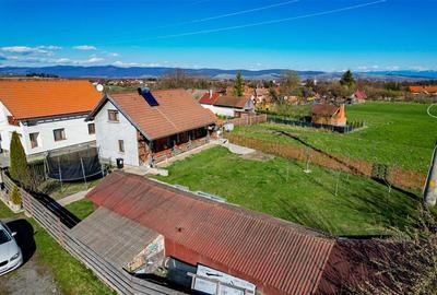 Casă cu 3 camere cu Canalizare în Exterior Est - 20