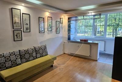 Apartament cu 2 camere decomandat, mobilat în Pajura