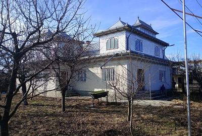 Casa 260 Mp anexe 280 Mp teren 7500 mp Rauce?ti- Ungheni - 1