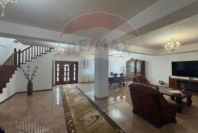 Casa / Vila cu 6 camere de vanzare - 5