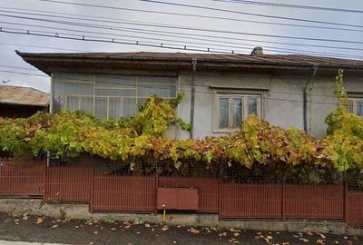 Casă cu 4 camere în Central - 2