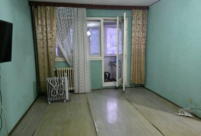 Jean Steriadi, 10 minute metrou 1 Decembrie 1918, langa Auchan Titan, - 11