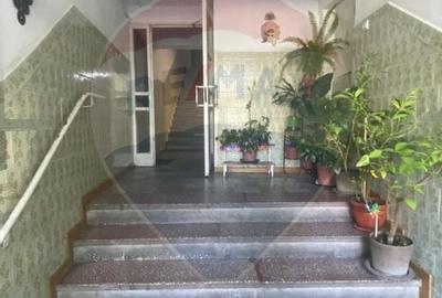 DE VANZARE Apartament cu 2 camere in zona Titan - 31