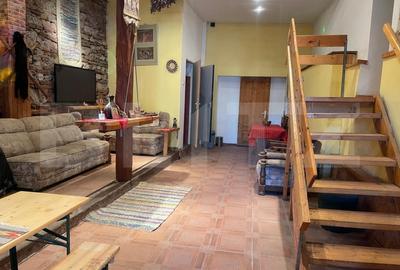 Casa cu doua corpuri, Zarnesti, pretabil pensiune sau casa de familie - 17