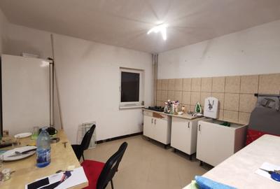 Apartament cu 4 camere decomandat în Vitan - 5