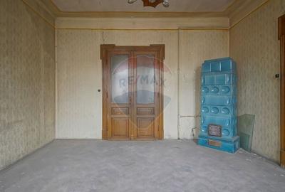 Casă cu 10 camere cu Teren 284 Mp în Brașovul Vechi - 16