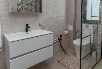 Apartament 2 camere Mamaia zona Rex - 10