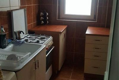 Apartament cu 3 camere semidecomandat în Central - 3
