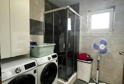 Casă cu 4 camere cu Teren 500 Mp în Central