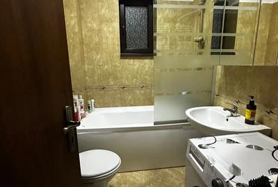 Vand aparatament 3 camere loc de parcare piscina - 1